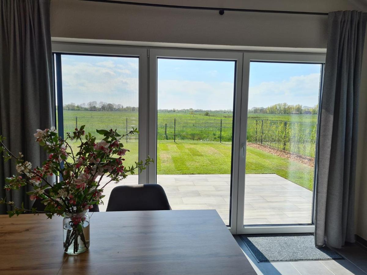 Watt'N Blick - Hundefreundliches Ferienhaus Mit Ausblick Ueber Die Wiesen Bis Zum Deich Schweiburg Eksteriør billede